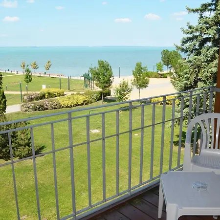 Holiday Hotel 3*